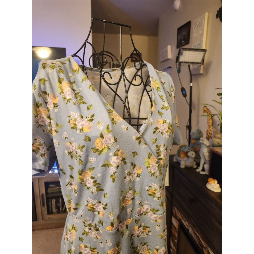 SO Blue Floral Ruffle Hem Dress Size L - Picture 6 of 9